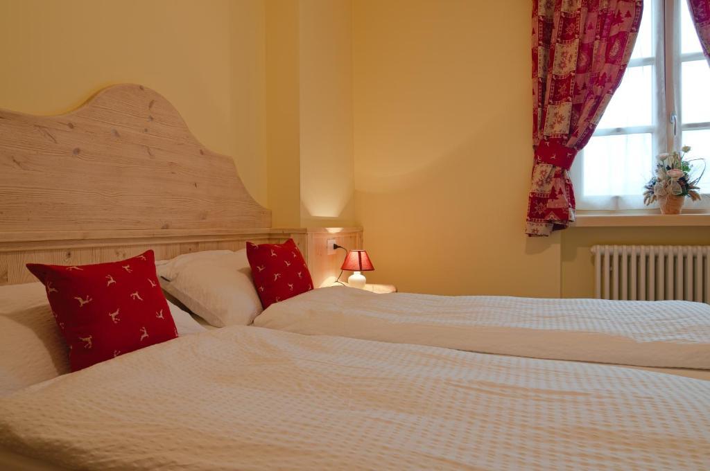 Appartamenti Sissi Commezzadura Habitación foto