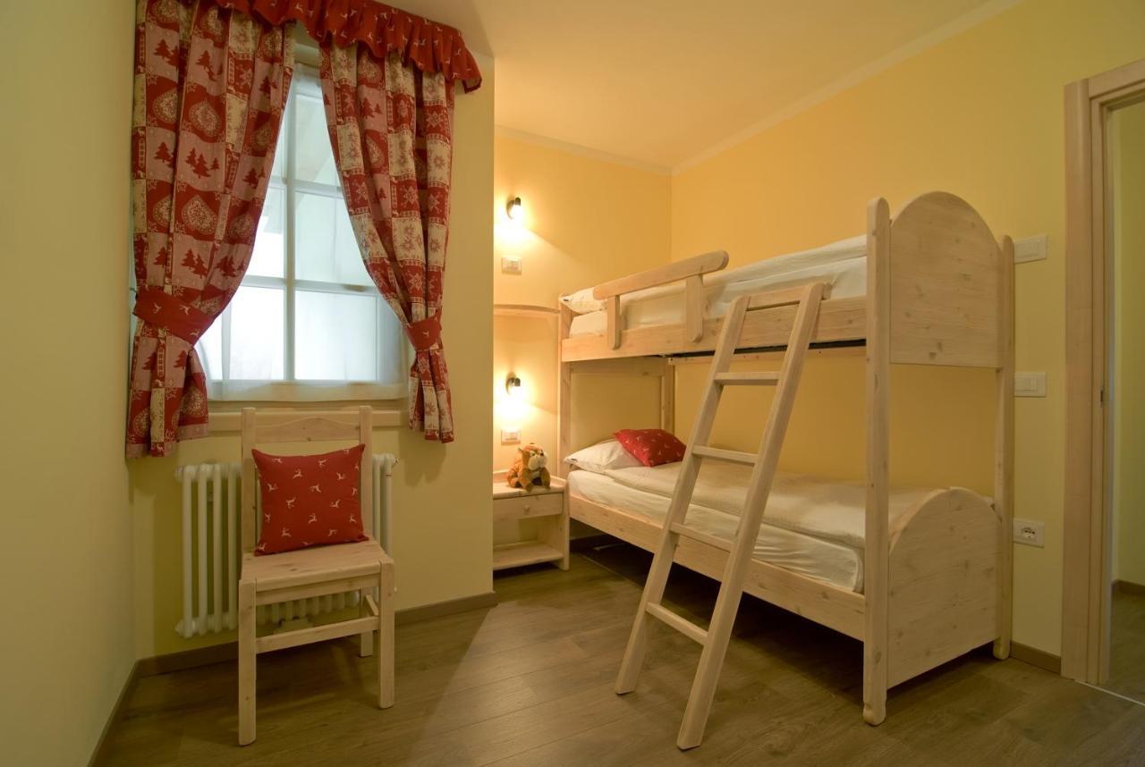 Appartamenti Sissi Commezzadura Habitación foto